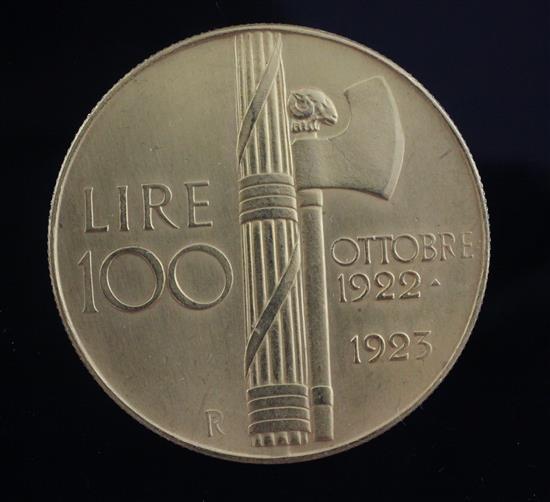 An Italian 100 Lire proof gold coin, 1943 31.9g